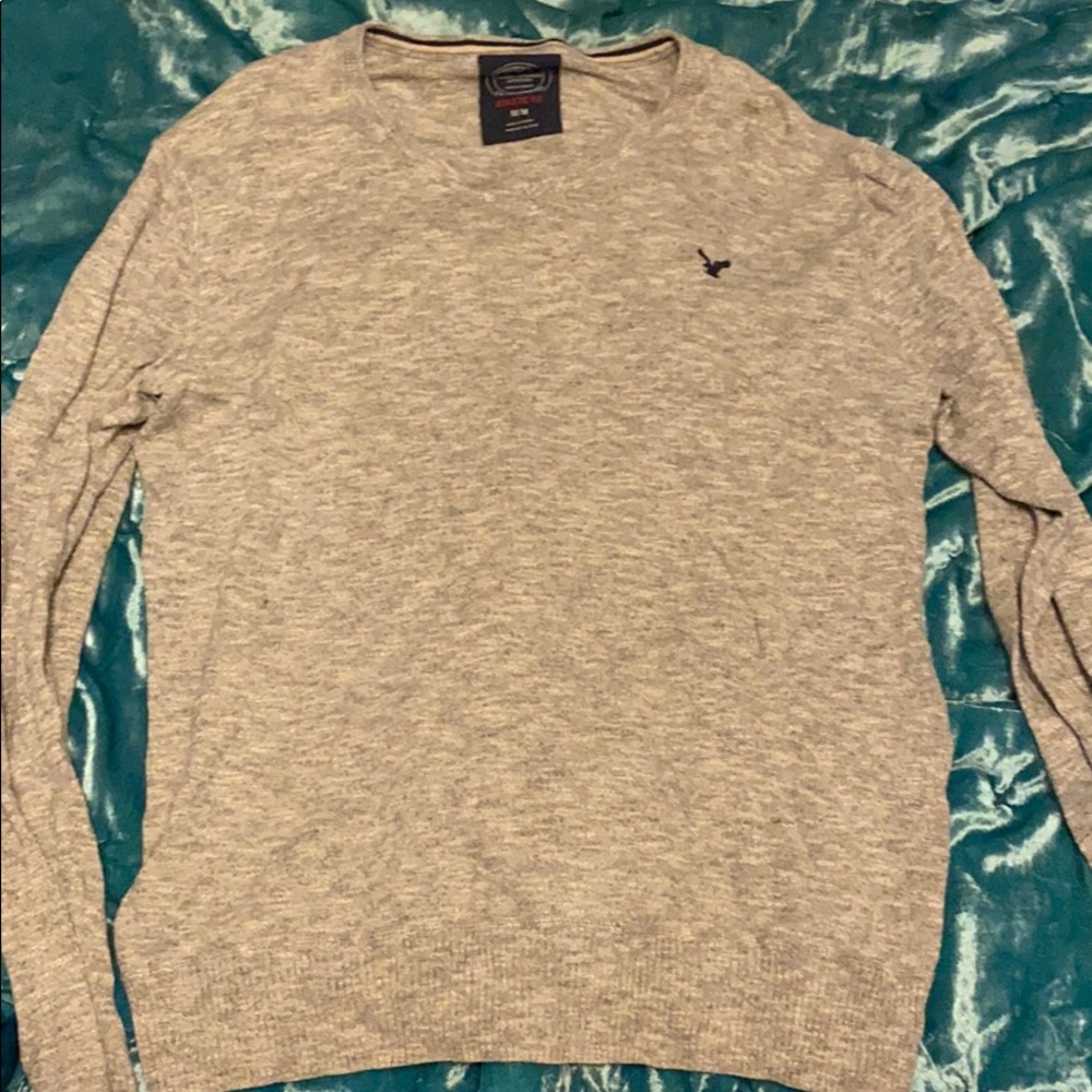 Men’s gray sweater